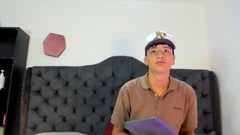 Snapshot of 1threestar chatting on 15, 4, 2026 1Threestar online show from 15, 4, 2026