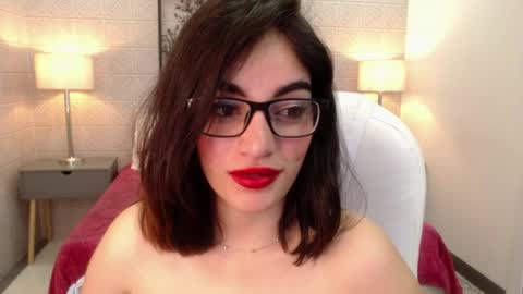 Snapshot of adri_velvet chatting on 8, 4, 2026 Adri online show from 8, 4, 2026