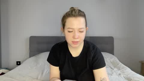 Snapshot of alyrasun chatting on 17, 3, 2026 Al online show from 17, 3, 2026