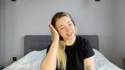 Snapshot of alyrasun chatting on 26, 3, 2026 Al online show from 26, 3, 2026