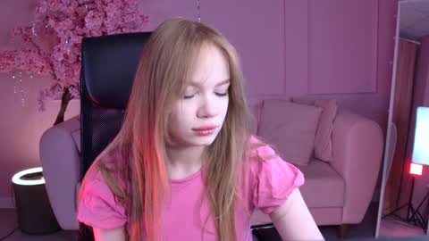 Snapshot of amynox chatting on 3, 4, 2026 Amy online show from 3, 4, 2026