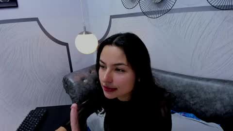 AuroraGracce online show from 15, 4, 2026