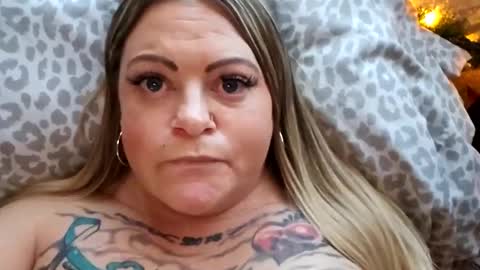 Snapshot of bigblueeyesmomma chatting on 12, 1, 2025 Tiffany online show from 12, 1, 2025