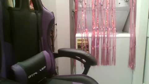 Snapshot of briny2021 chatting on 11, 3, 2025 Briny online show from 11, 3, 2025