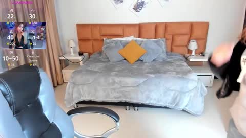 Snapshot of catti_brie_ chatting on 8, 11, 2025 catti_brie_ online show from 8, 11, 2025