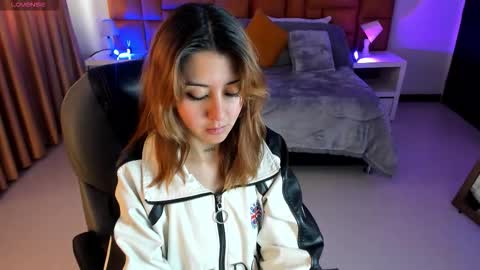 Snapshot of catti_brie_ chatting on 10, 11, 2025 catti_brie_ online show from 10, 11, 2025