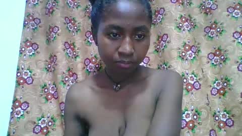 Snapshot of chantale483461 chatting on 3, 3, 2026 chantale483461 online show from 3, 3, 2026