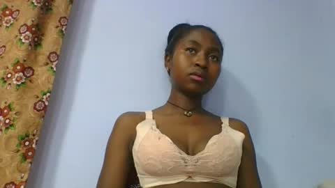 Snapshot of chantale483461 chatting on 4, 3, 2026 chantale483461 online show from 4, 3, 2026