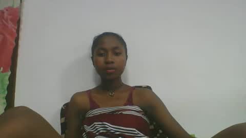 Snapshot of chantale483461 chatting on 27, 3, 2026 chantale483461 online show from 27, 3, 2026