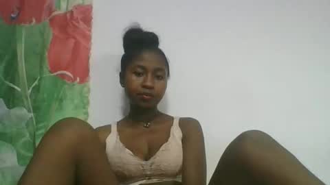 Snapshot of chantale483461 chatting on 28, 3, 2026 chantale483461 online show from 28, 3, 2026