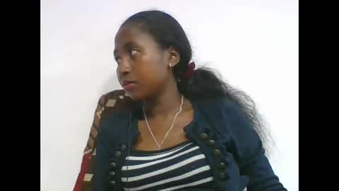 Snapshot of chantale483461 chatting on 15, 4, 2026 chantale483461 online show from 15, 4, 2026