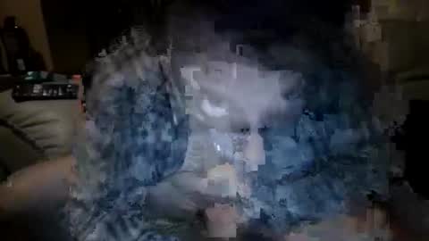 Snapshot of chippy70 chatting on 13, 4, 2026 chippy70 online show from 13, 4, 2026