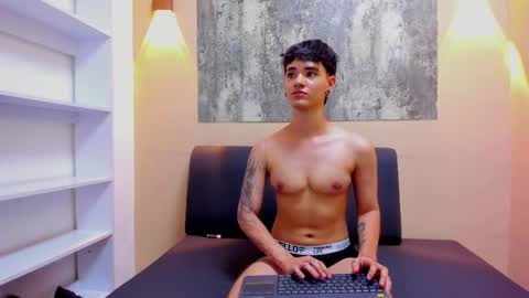 Snapshot of deacon_lean chatting on 15, 4, 2026 Deacon online show from 15, 4, 2026