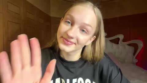 Snapshot of doreathagustave chatting on 25, 3, 2026 Anika online show from 25, 3, 2026