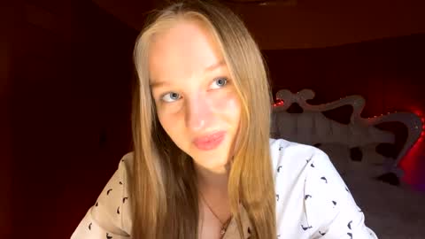 Snapshot of doreathagustave chatting on 13, 4, 2026 Anika online show from 13, 4, 2026