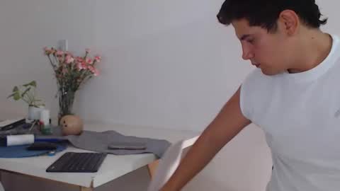 Snapshot of doriansalvatore chatting on 13, 4, 2026 Dorian Salvatore online show from 13, 4, 2026