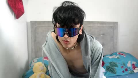 dylann ross online show from 14, 4, 2026