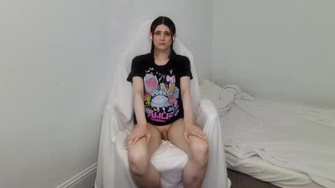 Snapshot of emilyfox5 chatting on 18, 11, 2025 emilyfox5 online show from 18, 11, 2025