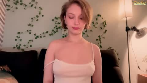 Snapshot of emmie_blush chatting on 6, 4, 2026 Emily online show from 6, 4, 2026