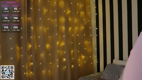 Snapshot of ethalhatchell chatting on 28, 11, 2025 Elsa online show from 28, 11, 2025