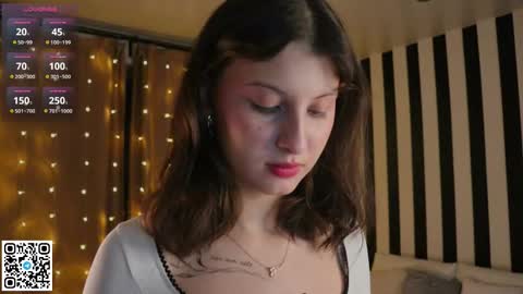 Snapshot of ethalhatchell chatting on 5, 12, 2025 Elsa online show from 5, 12, 2025