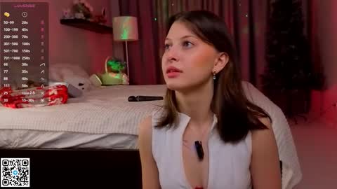 Snapshot of ethalhatchell chatting on 13, 12, 2025 Elsa online show from 13, 12, 2025