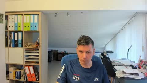 Snapshot of frikits chatting on 5, 4, 2026 Francois online show from 5, 4, 2026