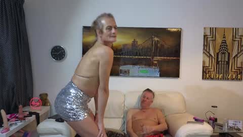 Snapshot of gigindave chatting on 2, 12, 2024 Gigi and Dave online show from 2, 12, 2024