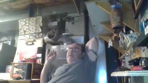 Snapshot of handiemanhere chatting on 2, 4, 2026 naked man online show from 2, 4, 2026