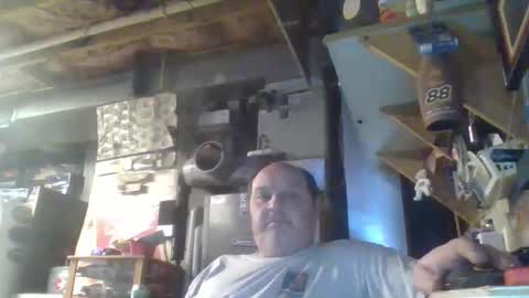 Snapshot of handiemanhere chatting on 4, 4, 2026 naked man online show from 4, 4, 2026