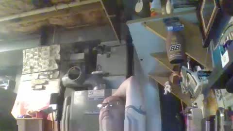 Snapshot of handiemanhere chatting on 5, 4, 2026 naked man online show from 5, 4, 2026