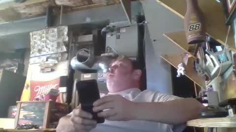 Snapshot of handiemanhere chatting on 12, 4, 2026 naked man online show from 12, 4, 2026