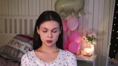 Nicole online show from 9, 4, 2026