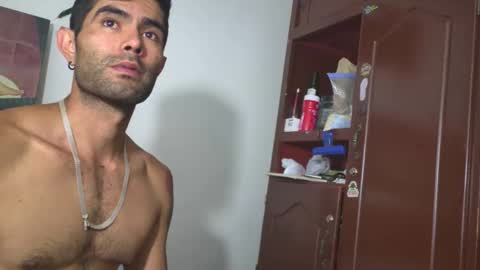 Snapshot of hideonbush051 chatting on 27, 2, 2026 hideonbush online show from 27, 2, 2026