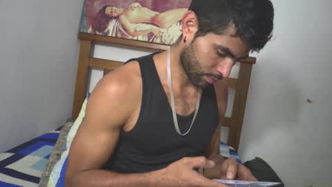 Snapshot of hideonbush051 chatting on 6, 3, 2026 hideonbush online show from 6, 3, 2026