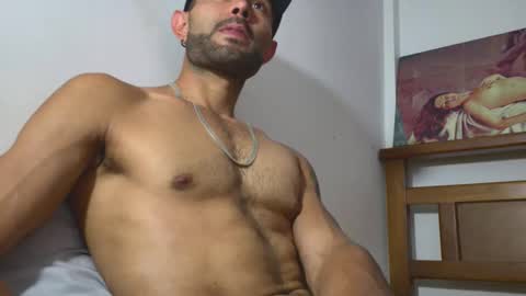 Snapshot of hideonbush051 chatting on 14, 4, 2026 hideonbush online show from 14, 4, 2026