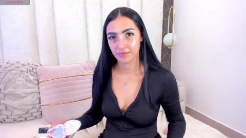 im_isabella1 online show from 3, 4, 2026
