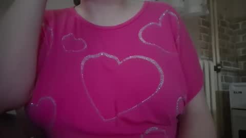 Snapshot of irinnak chatting on 5, 12, 2025 IrinnaK online show from 5, 12, 2025