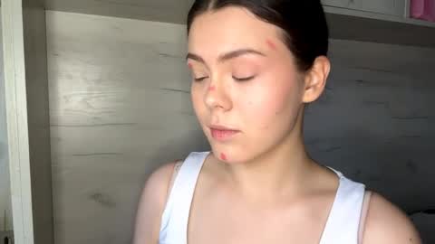 Snapshot of jodeesolarz chatting on 4, 4, 2026 Mila online show from 4, 4, 2026