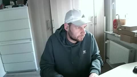 Snapshot of keevo89 chatting on 16, 4, 2026 MargieKeith online show from 16, 4, 2026