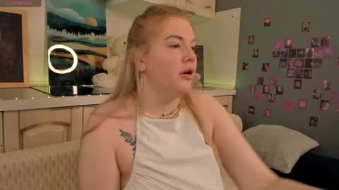 kittyy online show from 15, 4, 2026