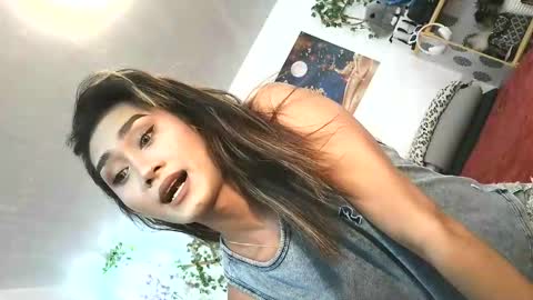 Snapshot of lennonxshit chatting on 11, 4, 2026 JANE online show from 11, 4, 2026