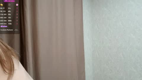 Snapshot of leslyshie chatting on 15, 4, 2026 Alice online show from 15, 4, 2026