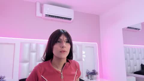 Snapshot of liia_collins chatting on 4, 4, 2026 Lia online show from 4, 4, 2026