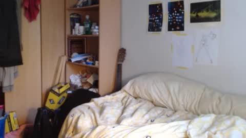 littlealien7 online show from 2, 11, 2025