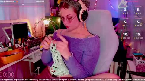 Snapshot of lunaoddity chatting on 15, 4, 2026 Luna online show from 15, 4, 2026