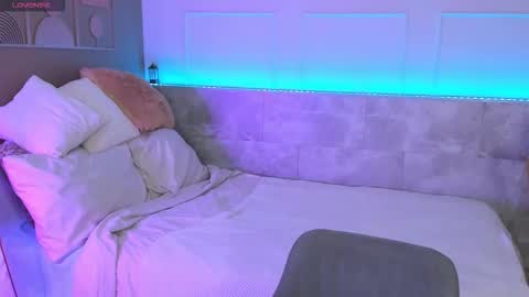 Snapshot of marquise_villaret chatting on 15, 2, 2026 marquise_villaret online show from 15, 2, 2026