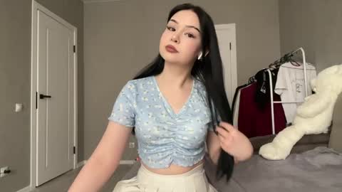 Snapshot of miaaster chatting on 5, 4, 2026 Mia online show from 5, 4, 2026