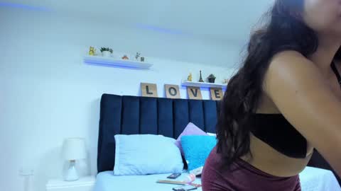 Snapshot of miabrunette23 chatting on 30, 12, 2024 MIA online show from 30, 12, 2024