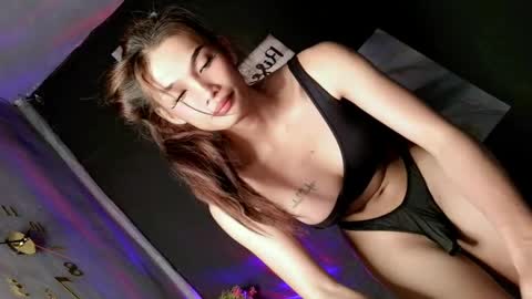 Snapshot of miraclegirl23 chatting on 14, 4, 2026 Zoey online show from 14, 4, 2026